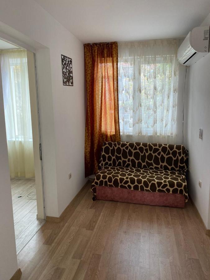 Apartamento Апартмент 27 Юли 2 Varna Exterior foto